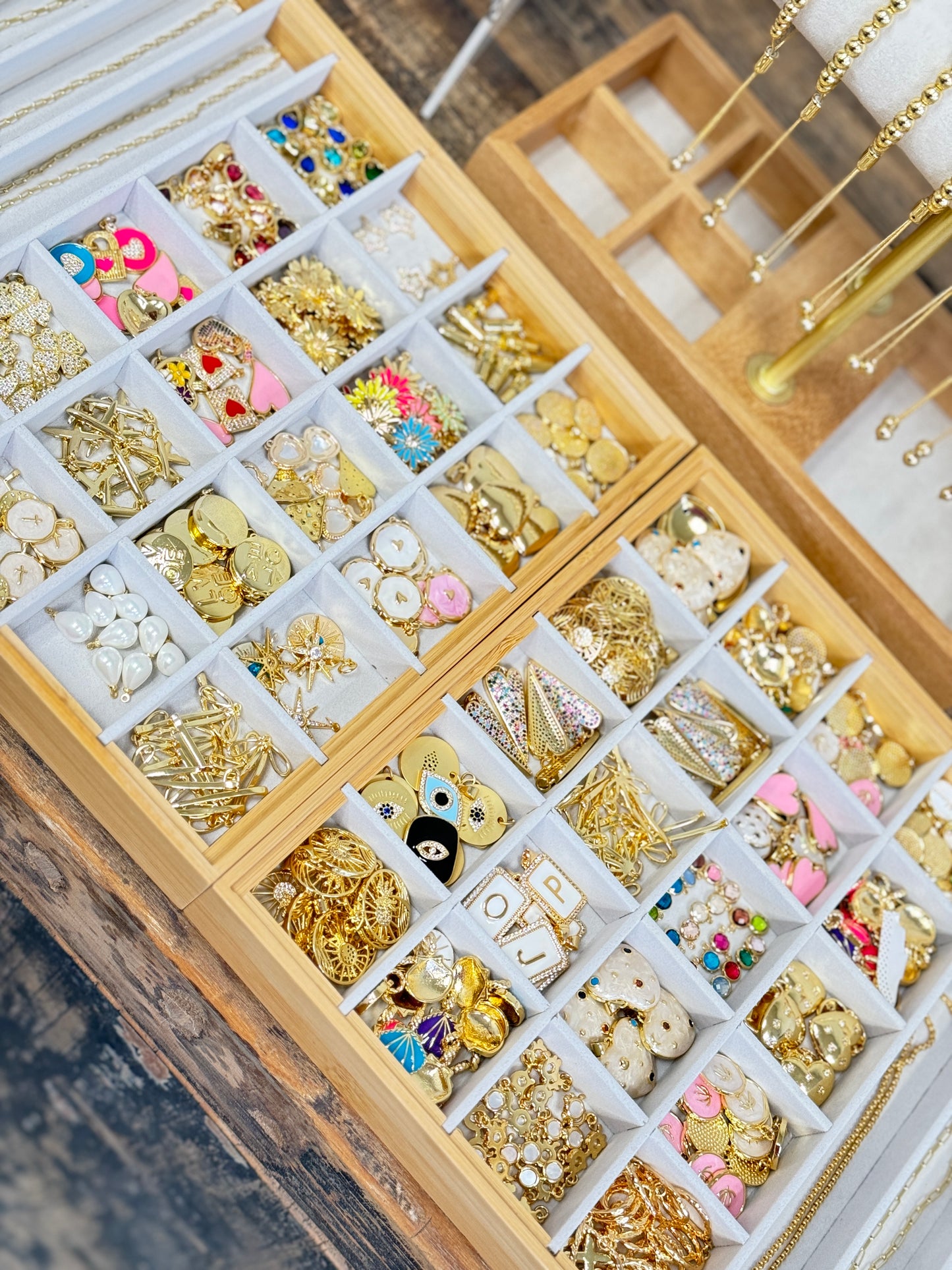 Charm Bar