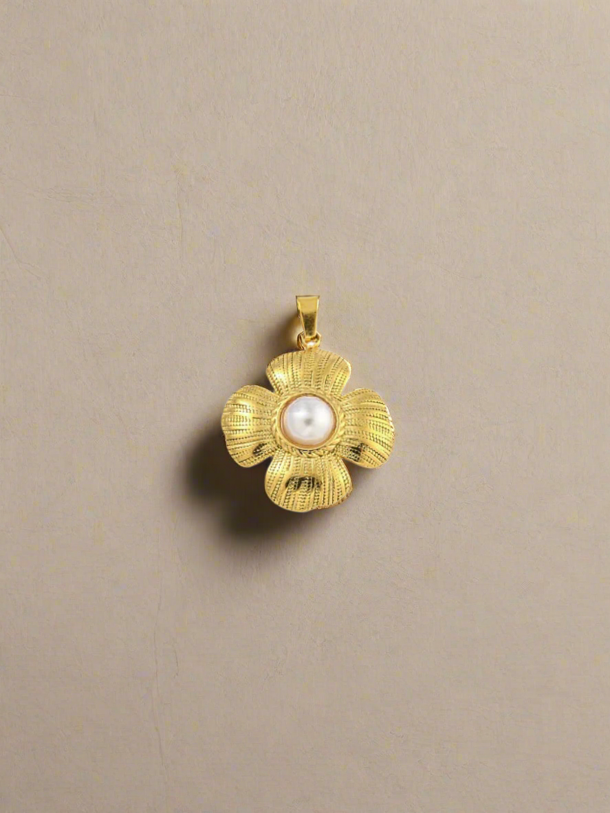 Vintage Four Leaf Flower Gold Charm With Pearl Center