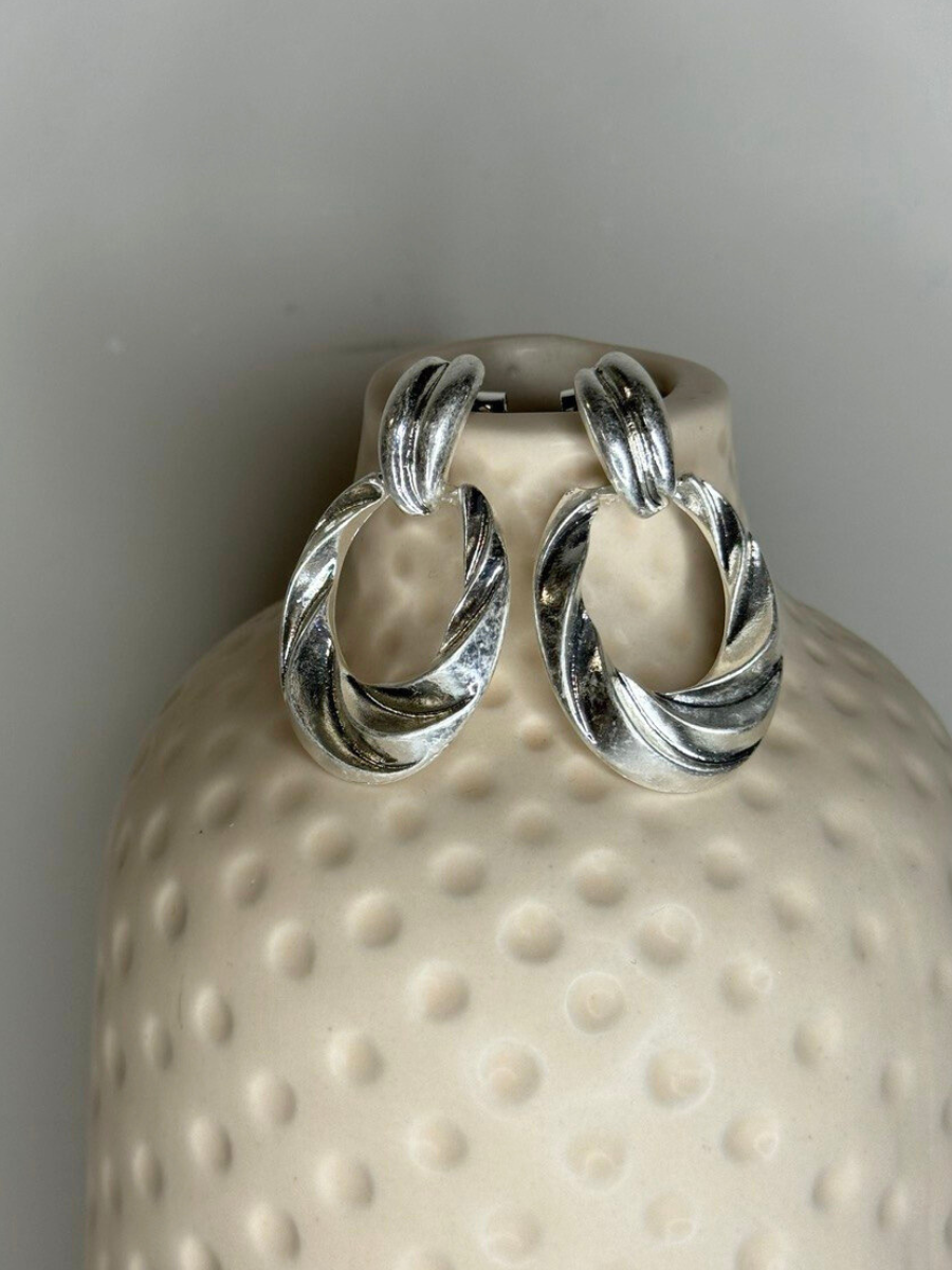 Textured Geometric Oval Stud Earrings