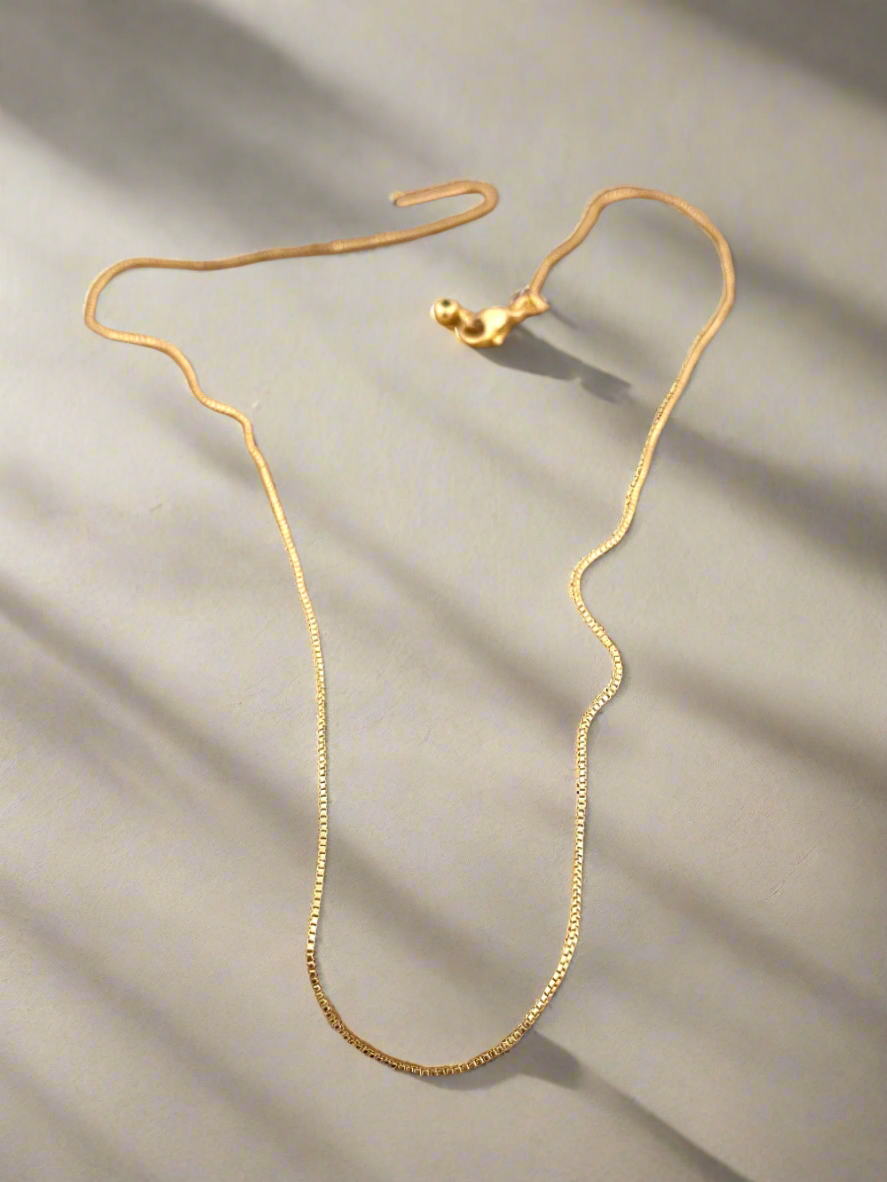 Sleek Box Chain Threader Necklace