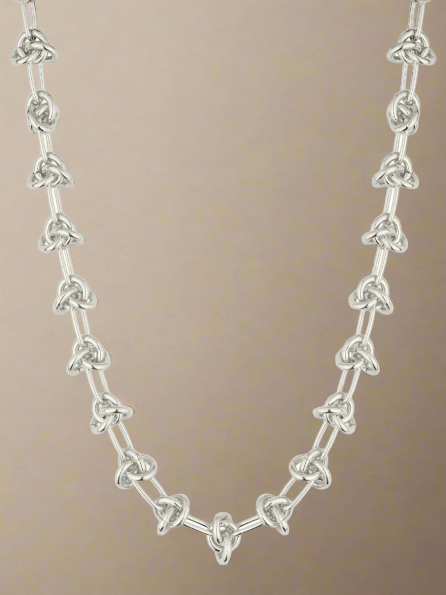 Alluring Edge Chunky Knot Chain Necklace