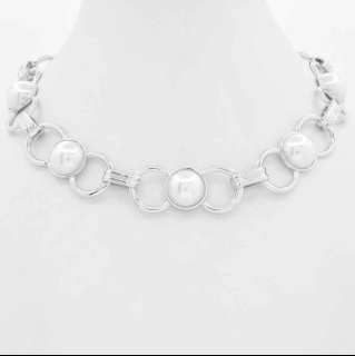 Shannon's Stylish Link with Pearl Accent