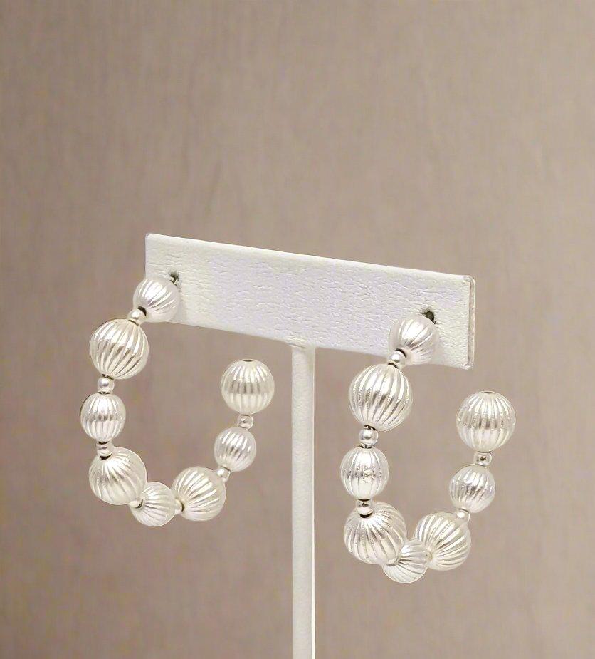 Exquisite Ribbed Bead Hoop Earrings