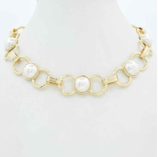 Shannon's Stylish Link with Pearl Accent