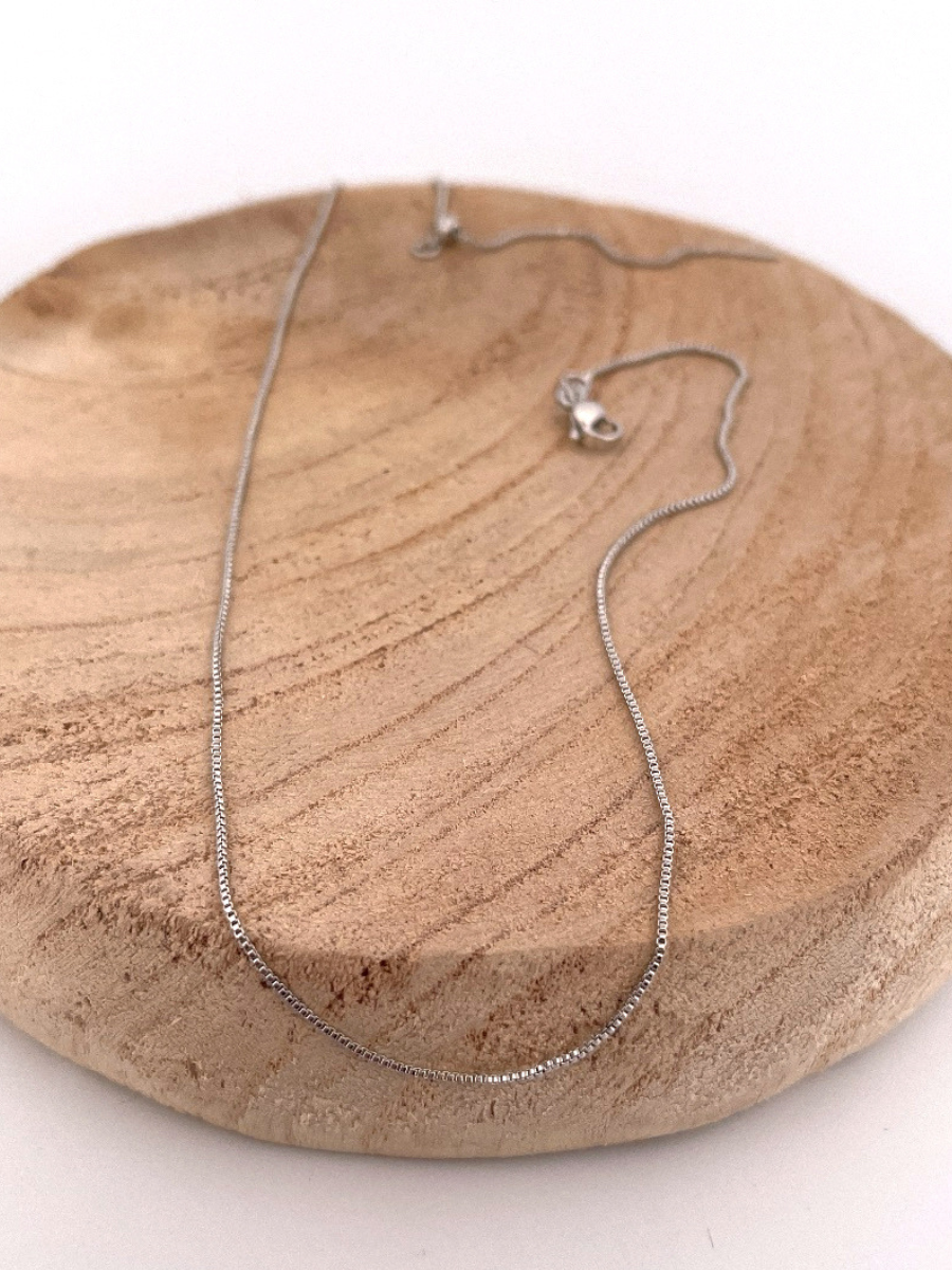 Sleek Box Chain Threader Necklace